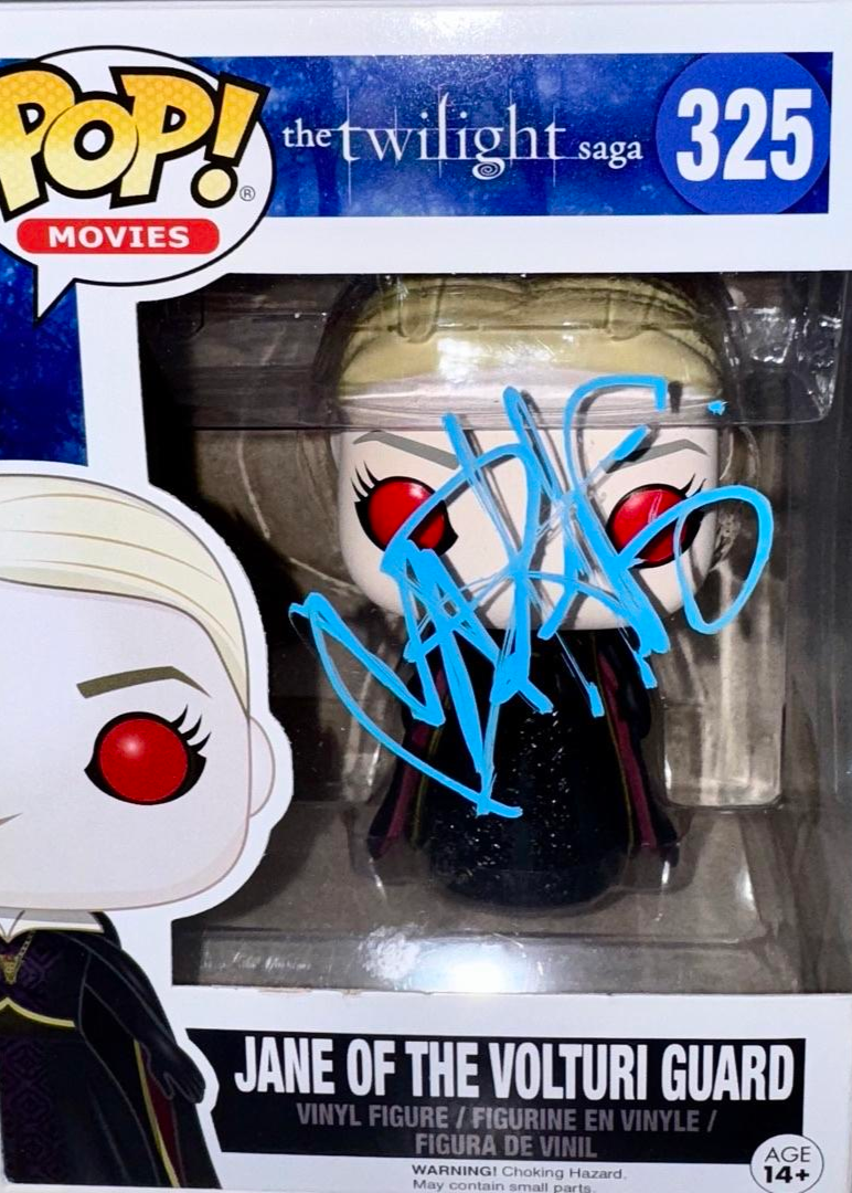 Dakota Fanning Signed Funko Pop #325 Jane / Twilight - Beckett COA #1